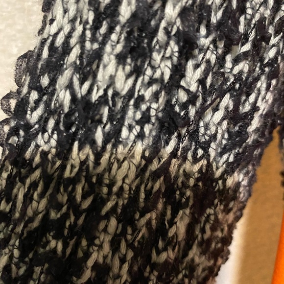 Robert Rodriguez designer sweater - Picture 5 of 5